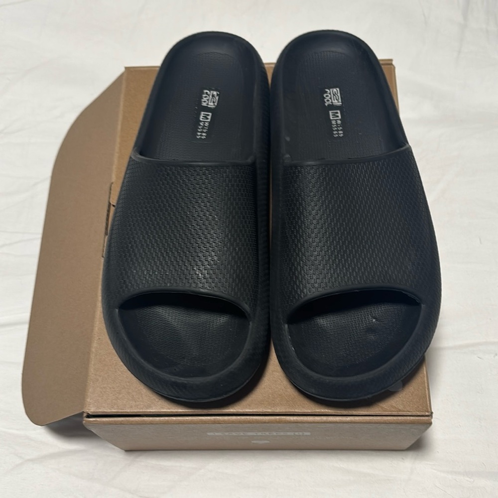 32 Degrees Black Foam Slides